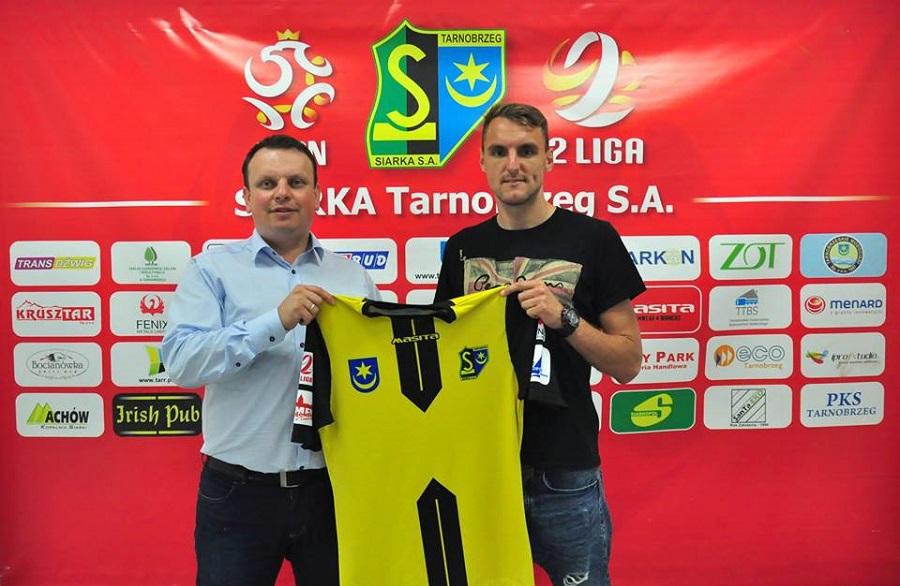 Mateusz Broź będzie bronił barw Siarki Tarnobrzeg w sezonie 2017/18. (fot.facebook.com/Siarka-Tarnobrzeg)