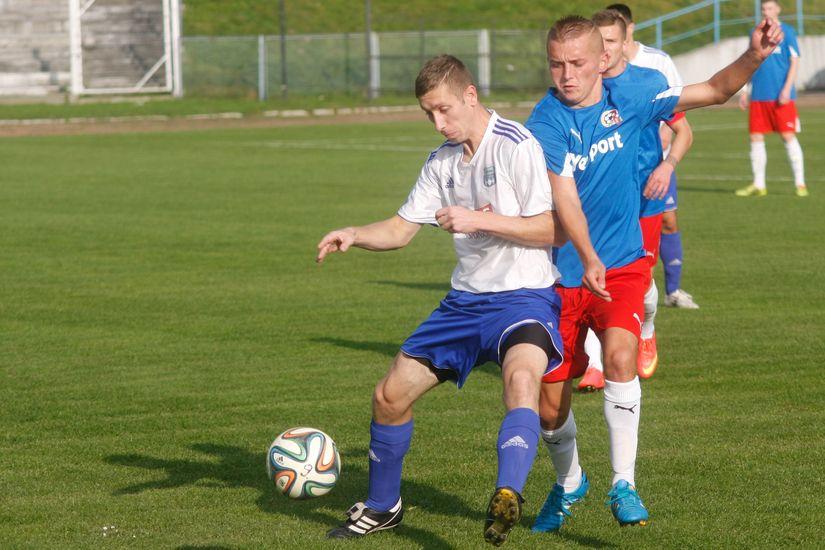 Bukowa Jastkowce (białe koszulki) jest beniaminkiem 4 ligi podkarpackiej (fot. mkspolonia.pl)