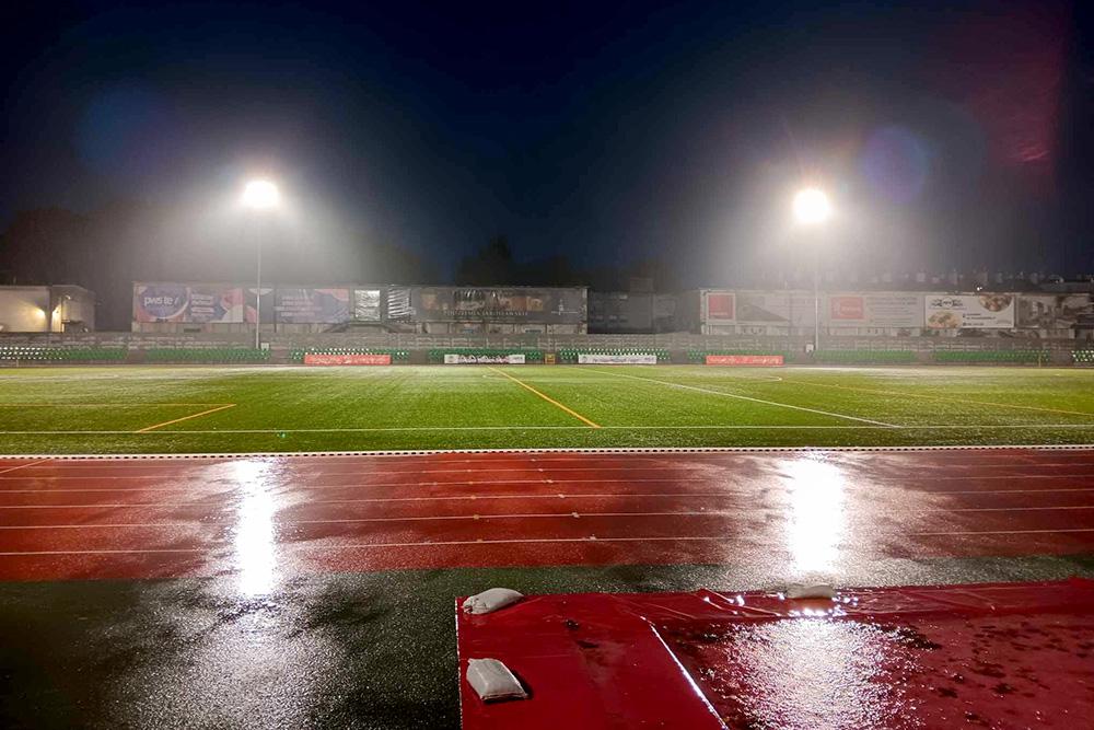 Mecz JKS Jarosław - Sokół Kolbuszowa Dolna został odwołany z powodu obfitych opadów deszczu. Poznaliśmy nowy termin tego spotkania (fot. JKS Jarosław)