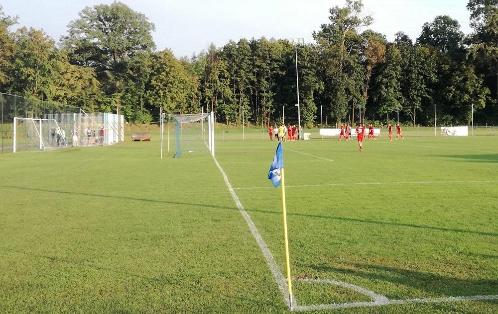 Wisła Sandomierz przegrywała 0-2, ale odwróciła losy pojedynku i pokonała Sokół Sieniawa 4-3. (fot. własne)