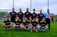 Piłkarze Sokoła Sokolniki nadal są liderem klasy O Stalowa. Do końca rozgrywek dwie kolejki (fot. sokolsokolniki.futbolowo.pl)