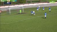 Dawid Kuli otrzymał piłkę z prawej strony i za chwilę wtrąci ją do siatki strzelając gola na 2-0 dla Karpat Krosno.