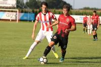 Wólczanka Wólka Pełkińska (czerwono-czarne stroje) zremisowała z Podlasiem Biała Podlaska 3-3 (fot. Patryk Górecki / archiwum)