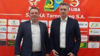 Sławomir Majak (na zdjęciu, z prawej) został nowym trenerem Siarki Tarnobrzeg (fot. Siarka Tarnobrzeg)