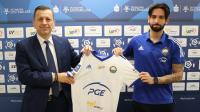 Jonathan de Amo (na zdjęciu, z prawej) ponownie zagra w PGE Stali Mielec (fot. PGE Stal Mielec)