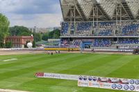 Trwają prace przy torze na stadionie przy ul. Hetmańskiej 69. (fot. własne)