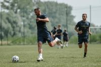 Stal Rzeszów zremisowała z Widzewm Łódź w sparingu. Z piłką Andreja Prokić (fot. stalrzeszow.pl / archiwum)
