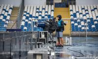 Kibice Wisły Kraków mecze w Mielcu będą mogli obejrzeć, co najwyżej w telewizji. Na sektor gości nie zostaną wpuszczeni (fot. Robert Skalski)