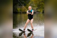 Najciekawsze sporty wodne, czyli co nam daje czarter łodzi motorowych 