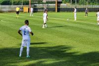 Stal II Rzeszów (ciemne stroje) zremisowała z izrealskim drugoligowcem Ironi Kiryat Shmona (fot. facebook.com/ik8.il)