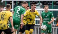 Mecz Wieczysta Kraków (żółto-czarne stroje) vs. Wisłoka Dębica możecie oglądać na żywo w internecie. Na zdjęciu Radosław Majewski, który dziś w Wieczystej już nie gra (fot. wieczysta.com / archiwum)
