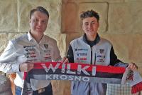 Patryk Wojdyło (po prawej) wraca do Cellfast Wilków Krosno! (fot. archiwum)