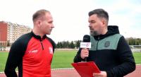 Piłkarz Resovii Bartłomiej Wasiluk (z lewej) oraz Paweł Bukała, rzecznik prasowy klubu (fot. cwks-resovia.pl)