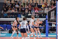 ITA TOOLS Stal Mielec (biało-niebieskie stroje) przegrały w Kaliszu 1-3 (fot. Kamila Bik)