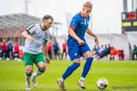 Reprezentacja Podkarpackiego ZPN (granatowe stroje) pokonała w pierwszym meczu UEFA Regions Cup Lubelski ZPN 4-2 (fot. Konrad Kwolek/Podkarpacki ZPN)