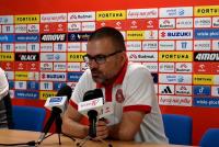 Resovia spadła do 2 ligi. Na zdjęciu trener Rafał Ulatowski (fot. Resovia TV)