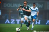 Legia Warszawa (zielono-białe stroje) zagra dziś z Chelsea o półfinał Ligi Konferencji Europy (fot. Robert Skalski)