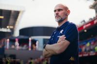 Mariusz Jop nadal będzie trenerem Wisły Kraków. Przedłużył kontrakt do końca czerwca 2027 roku (fot. Bartek Ziółkowski / Wisła Kraków)