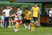 Siarka Tarnobrzeg (żółte stroje) rozegra cztery mecze kontrolne przed nowym sezonem (fot. Robert Urban)