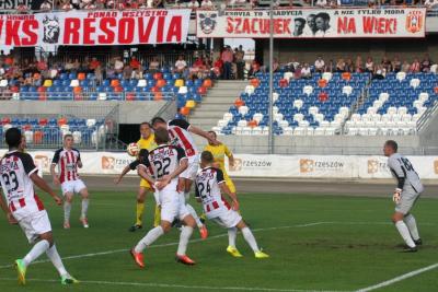 Zaplanowane na 4 kwietnia 2015 derby Rzeszowa na żywo zobaczą zarówno fani Stali, jak i Resovii (fot. stalrzeszow.pl)