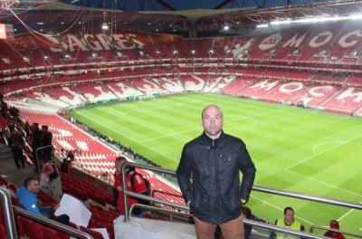 Dariusz Jęczkowski na stadionie Benfiki Lizbona (fot. archiwum prywatne)
