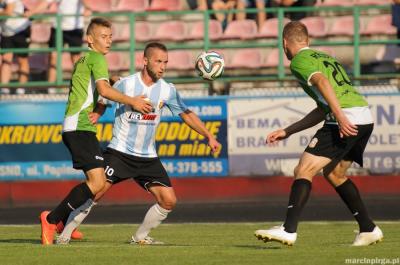 Kamil Walaszczyk (w środku) odszedł z Karpat Krosno do LKS-u Pisarowce (fot. Marcin Pirga)