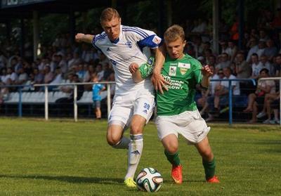 Tomasz Balul (z lewej) jest kolejnym wzmocnieniem Karpat Krosno (fot. sportowasilesia.com)