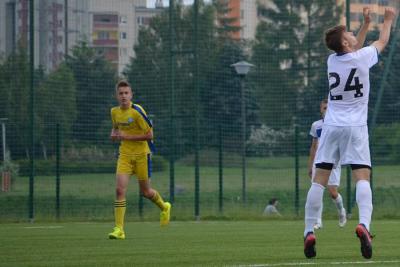 Andrzej Trubeha (na zdjęciu w żółtej koszulce) przeniósł się ze Stali Rzeszów do Górnika Zabrze.