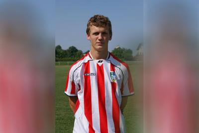 Na zdjęciu Oskar Bączek (fot. iwonkaiwonicz.futbolowo.pl)