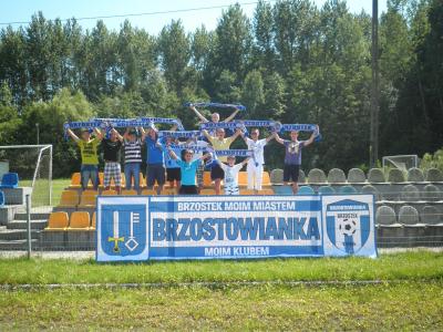 Nie tak dawno Brzostowianka miała mocną grupę wsparcia w postaci oddanych kibiców (fot. facebook.com / Kibice Brzostowianki)