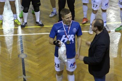 Sebastian Brocki nie krył zaskoczenia nagrodą, ale należała mu się. Kibice docenili jego grę.