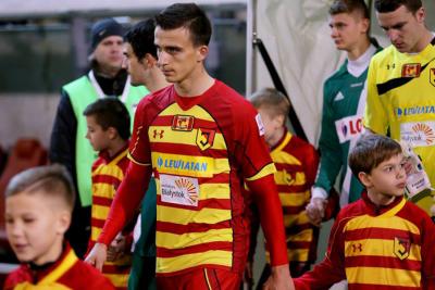 Adam Waszkiewicz rozegrał 17 spotkań w ekstraklasowej Jagiellonii Białystok. Teraz będzie występował w Stali Stalowa Wola.