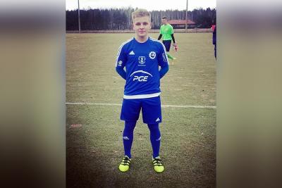 Kamil Woźniak zagrał już w pierwszym meczu o punkty Stali Mielec w tym roku (fot. facebook.com/kamilostata)