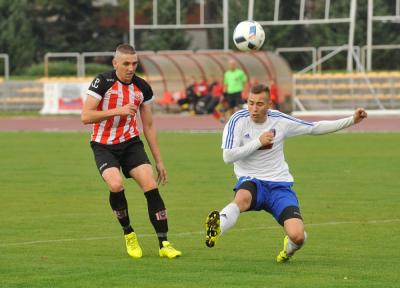 Bartłomiej Buczek (na zdjęciu z lewej) znowu poprowadził Resovię do zwycięstwa (fot. archiwum)