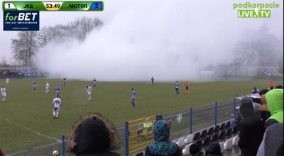 Kara dla kibica JKS-u za odpalenie świecy dymnej na meczu z Motorem