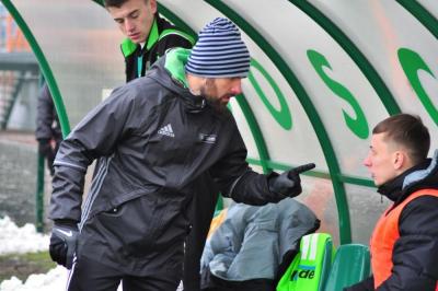 Trene Rafał Wójcik po meczu w Zambrowie nie może mieć powodów do zadowolenia... (fot. archiwum)