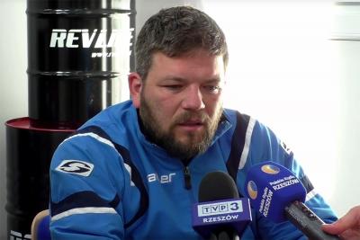 Na zdjęciu Marcin Wołowiec, jeszcze jako trener Stali Rzeszów. Od rundy jesiennej sezonu 2017/2018 szkoleniowiec ten poprowadzi graczy Sokoła Sieniawa.