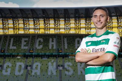 Jakub Arak ma zostać wypożyczony z Lechii Gdańsk do Stali Mielec (fot. lechia.pl)