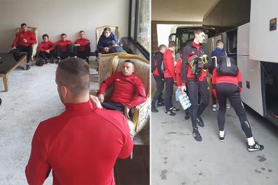 Drużyna LKS-u Pisarowce na odprawie przedmeczowej (fot. facebook.com/lkspisarowce)