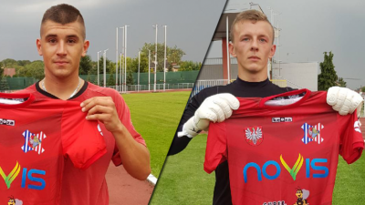 Przemysław Janowski (na zdjęciu z prawej) został wypożyczony do Wisły Sandomierz (fot. Wisła Sandomierz) 