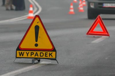 Wychowanek Siarki Tarnobrzeg miał wypadek. Jego samochód koziołkował