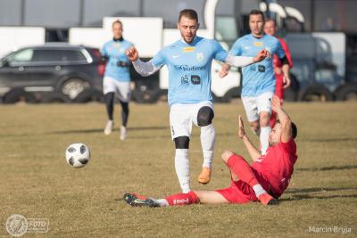 Szymon Sobczak zagrał w sparingu Stomilu Olsztyn (fot. Marcin Bryja/widzew.com)