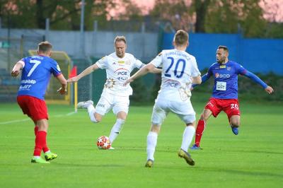 Rafał Grodzicki (na zdjęciu) po dwóch latach opuszcza PGE Stal Mielec. Był jej kapitanem. (fot. Stal Mielec)