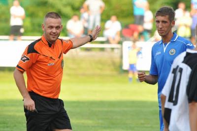 Mateusz Kowalski będzie sędziował mecz Stali Rzeszów z Podhalem Nowy Targ.