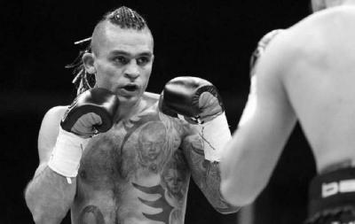 Dawid Kostecki popełnił samobójstwo? Osierocił czwórkę synów