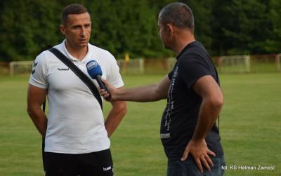 Jacek Ziarkowski (na zdjęciu, z lewej) nie jest już trenerem Hetmana (fot. KS Hetman Zamość)