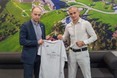 Mateusz Kuzio będzie grał w MKS Arłamów Ustrzyki Dolne. (fot. MKS Arłamów)