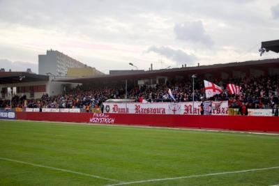Kibiców przy Wyspiańskiego 22 czeka minimum siedem spotkań (fot. Maciej Zabawski