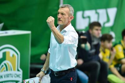 Emanuele Zanini poprowadził Asseco Resovię w pięciu mecach Plus Ligi. (fot. Asseco Resovia)