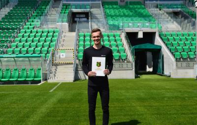 Bartosz Tłuczek z pierwszym kontraktem w Stali Stalowa Wola (fot. Stal Stalowa Wola PSA)